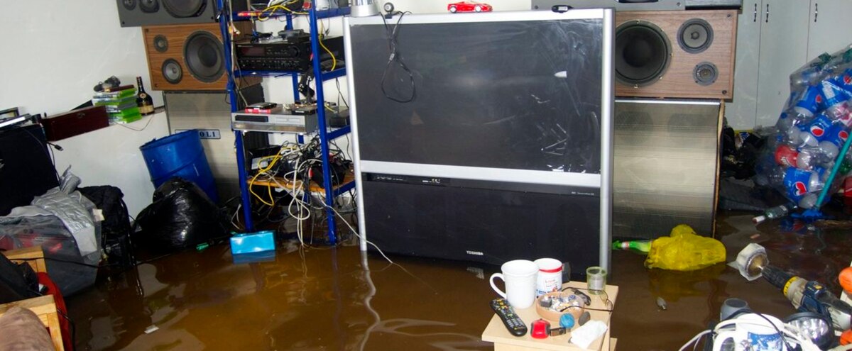 [PHOTOS] Le fleuve déborde à Beauport : leur appartement est totalement inondé et ils perdent tout - Le Journal de Québec