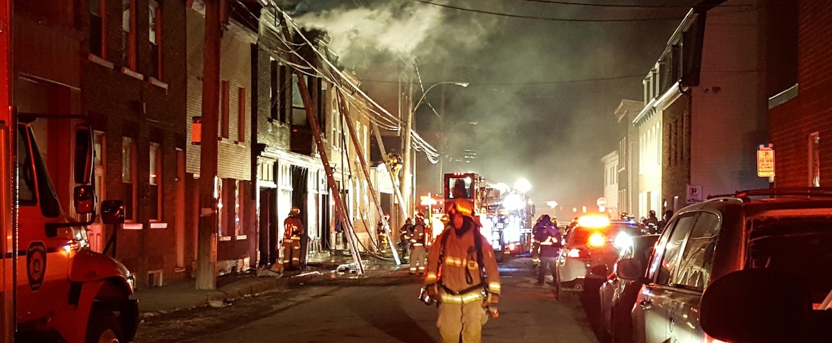 Un incendie cause des dommages importants dans Saint-Sauveur - Le Journal de Québec